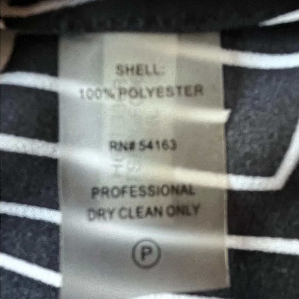 Tommy Hilfiger Black White Sleeveless Top  tag missing L/XL 22 in pit to pit - Picture 6 of 6